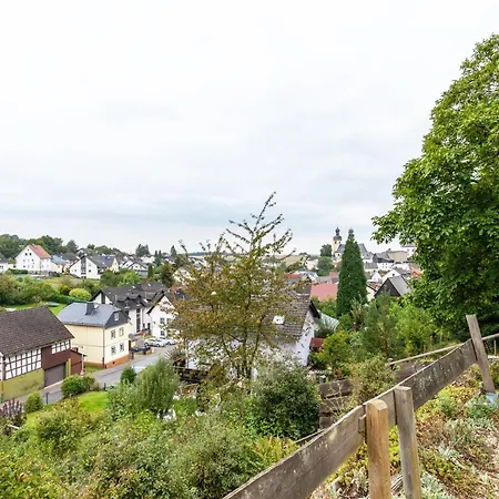 Klug Apartment *